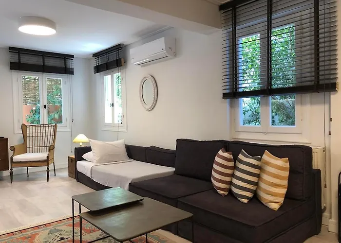 Sv Acropolis Residence