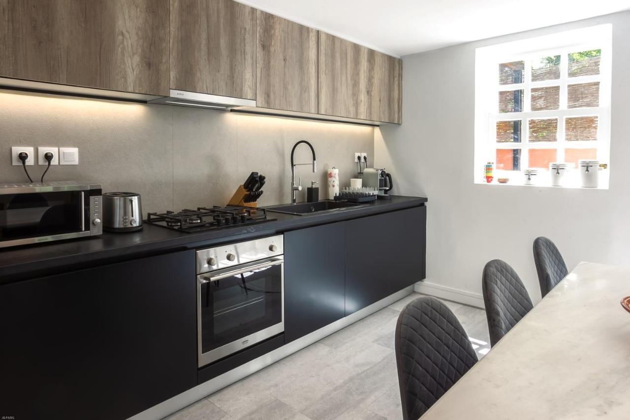 Sv Acropolis Apartment